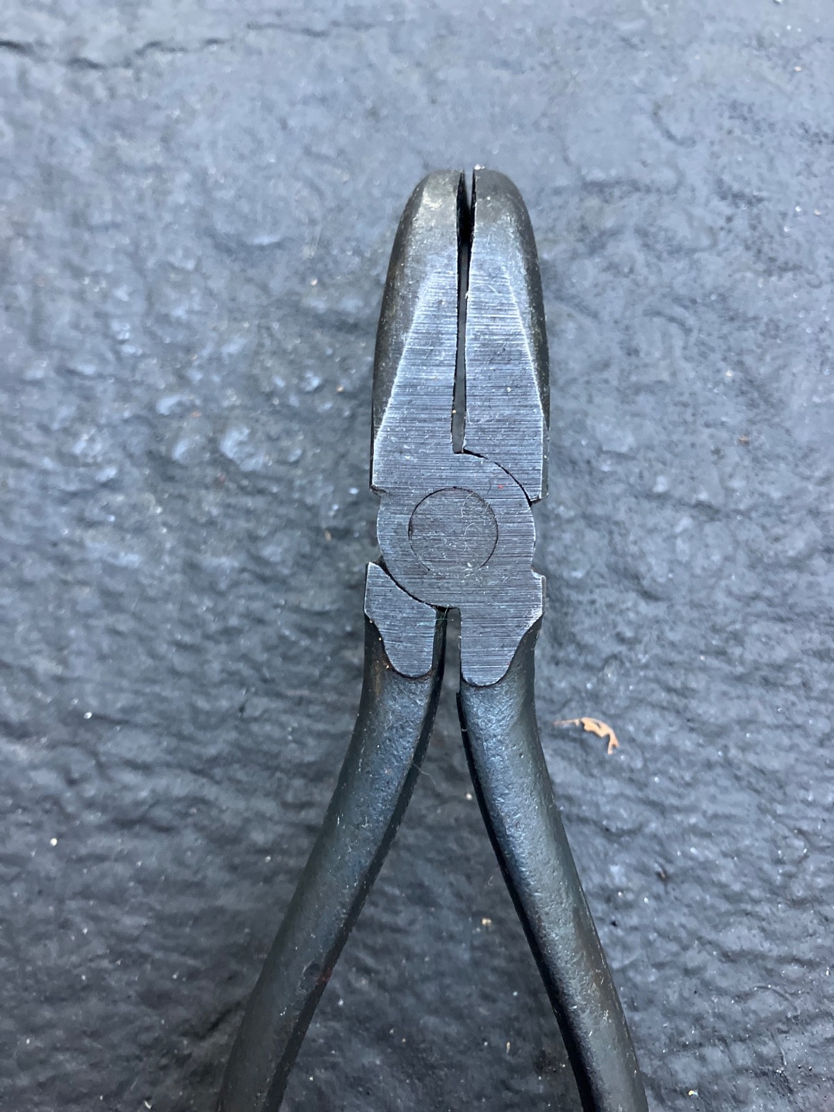 Vintage W, Schollhorn 6-1/2″ parallel pliers w/cutter,