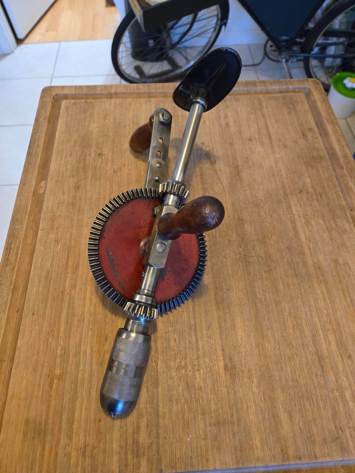 ANTIQUE MILLERS FALLS Breast Drill * Clean * 15 inch