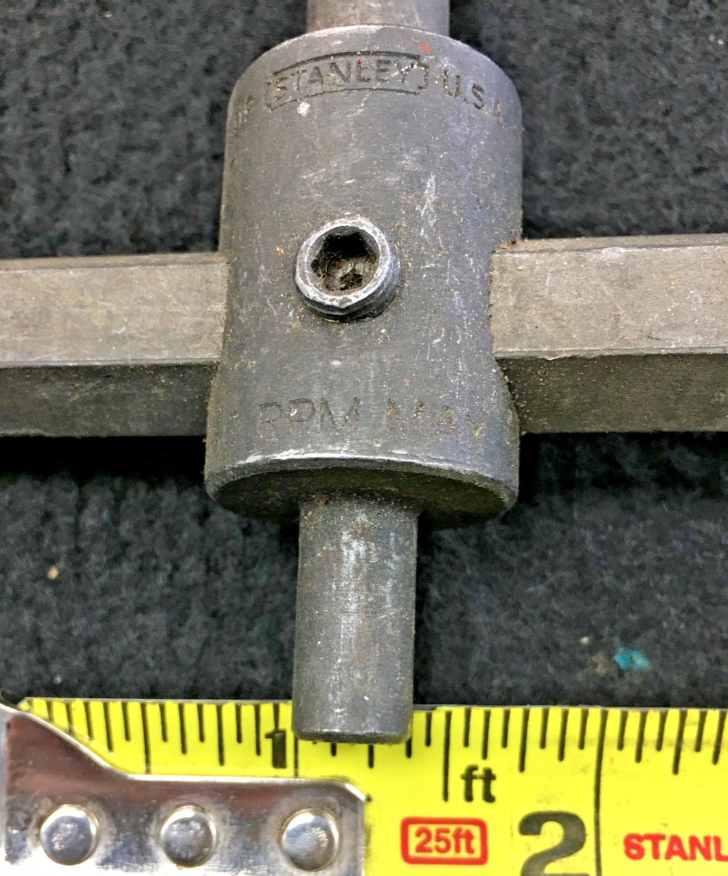 Stanley 04-419 adjustable circle cutter cuts circles 1-5/8″-8″ in diameter, USA