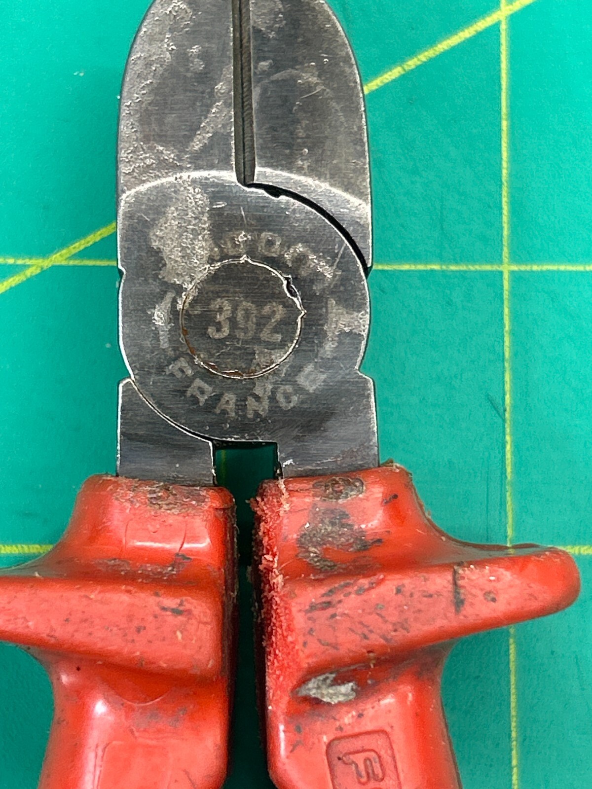 Vintage 6.5″ Facom Genius Cutting Tools W/plastic Handle No. 392, Made In France