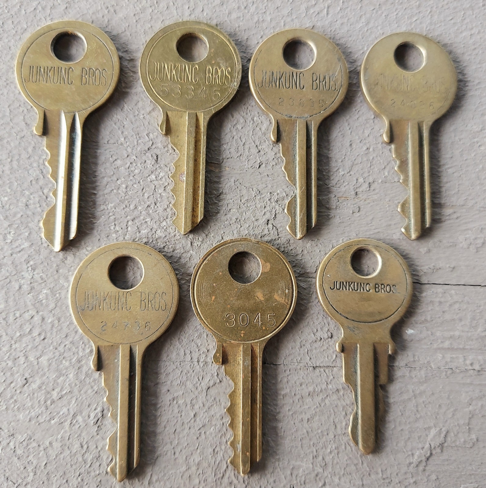 Vintage JUNKUNC BROS. Brass Key Lot AMERICAN U.S.A.