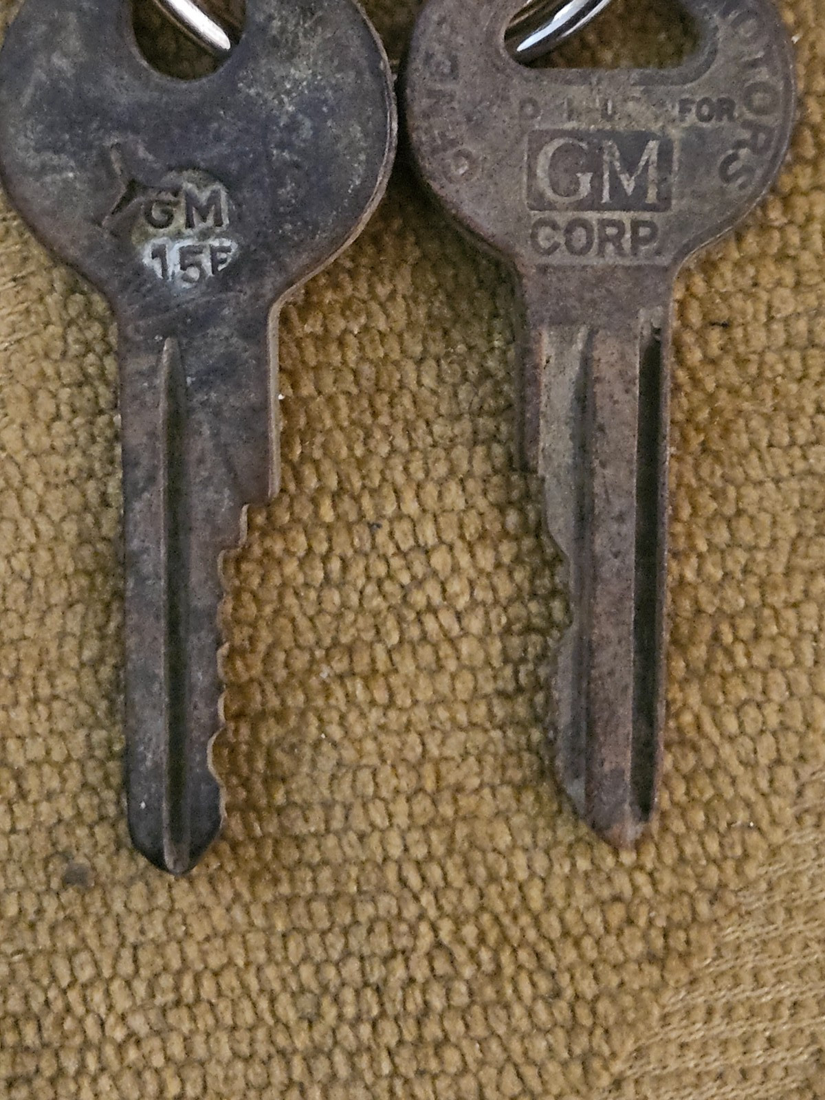 1940s 1950s General Motors GM Key Lot of 2 Vintage Car Keys Plus 1940 Nickel