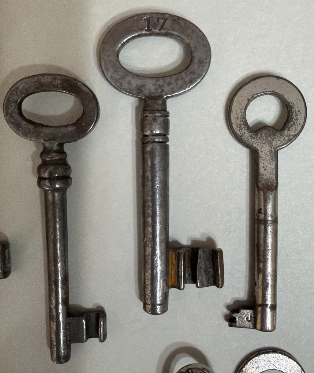 Lot of 12 VTG Skeleton Keys Assorted Sizes Great for Crafts Farmhouse Steampunk