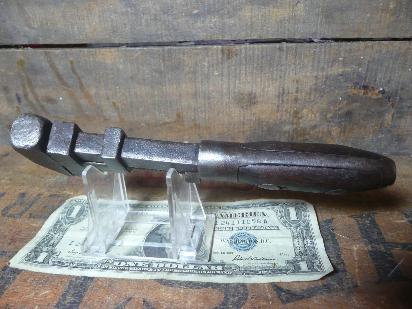 Vintage STRONGHOLD P.S.&W. 6 1/2″ Monkey Wrench.