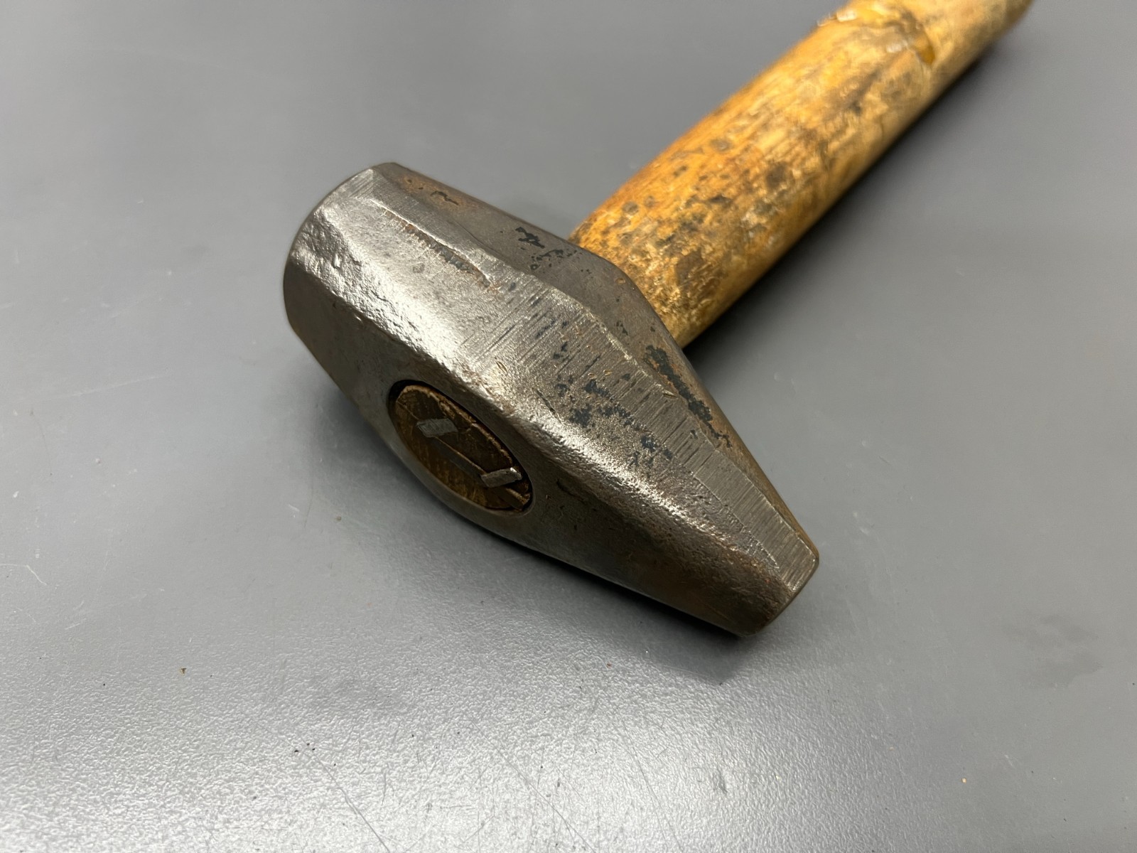 (H1) VINTAGE BELL SYSTEM LINESMAN TAPERED PEEN BLACKSMITH HAMMER – VGC – USA