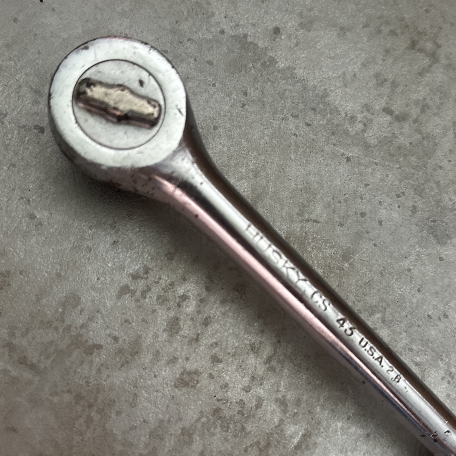 Vintage Husky CS-43 1/2″ Drive Knurled Handle Ratchet Made in USA 10″ Long