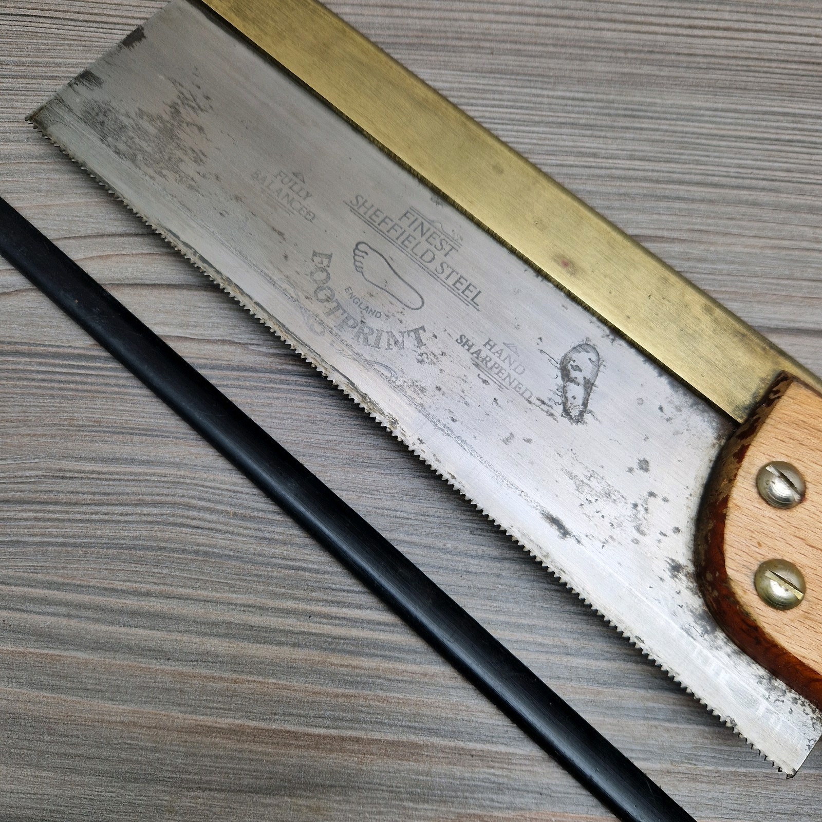 Vintage Footprint 10″ Brass Back Tenon Saw 14T-15PTS Fully Balanced – England