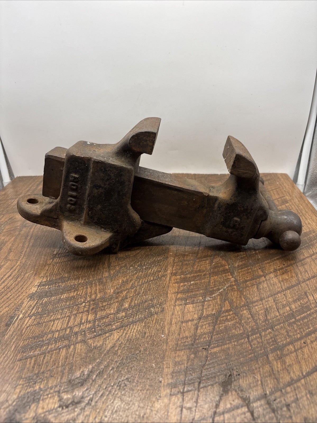 Vintage Reed Mfg. Co. No. 103 1/2 Vise Fixed base