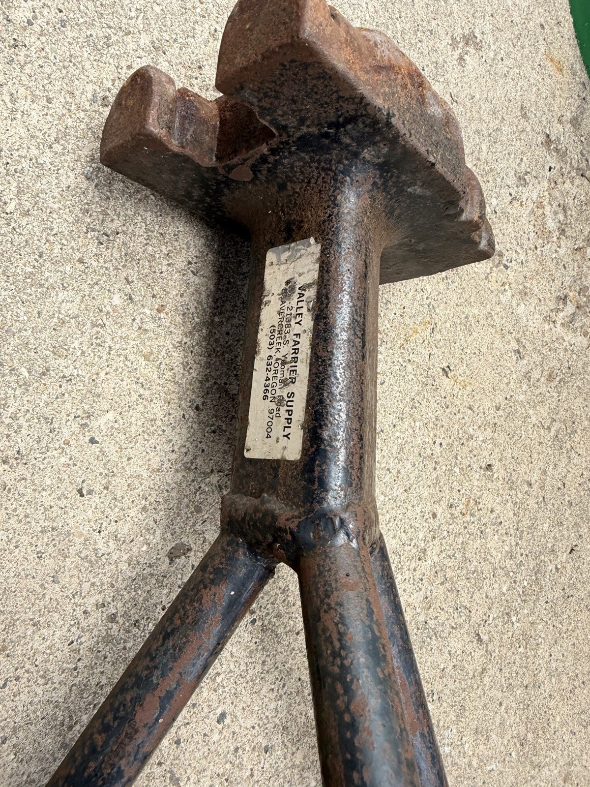 Vintage Blacksmith Valley Farrier Supply Anvil Horseshoeing Hoof Stall Jack 16lb
