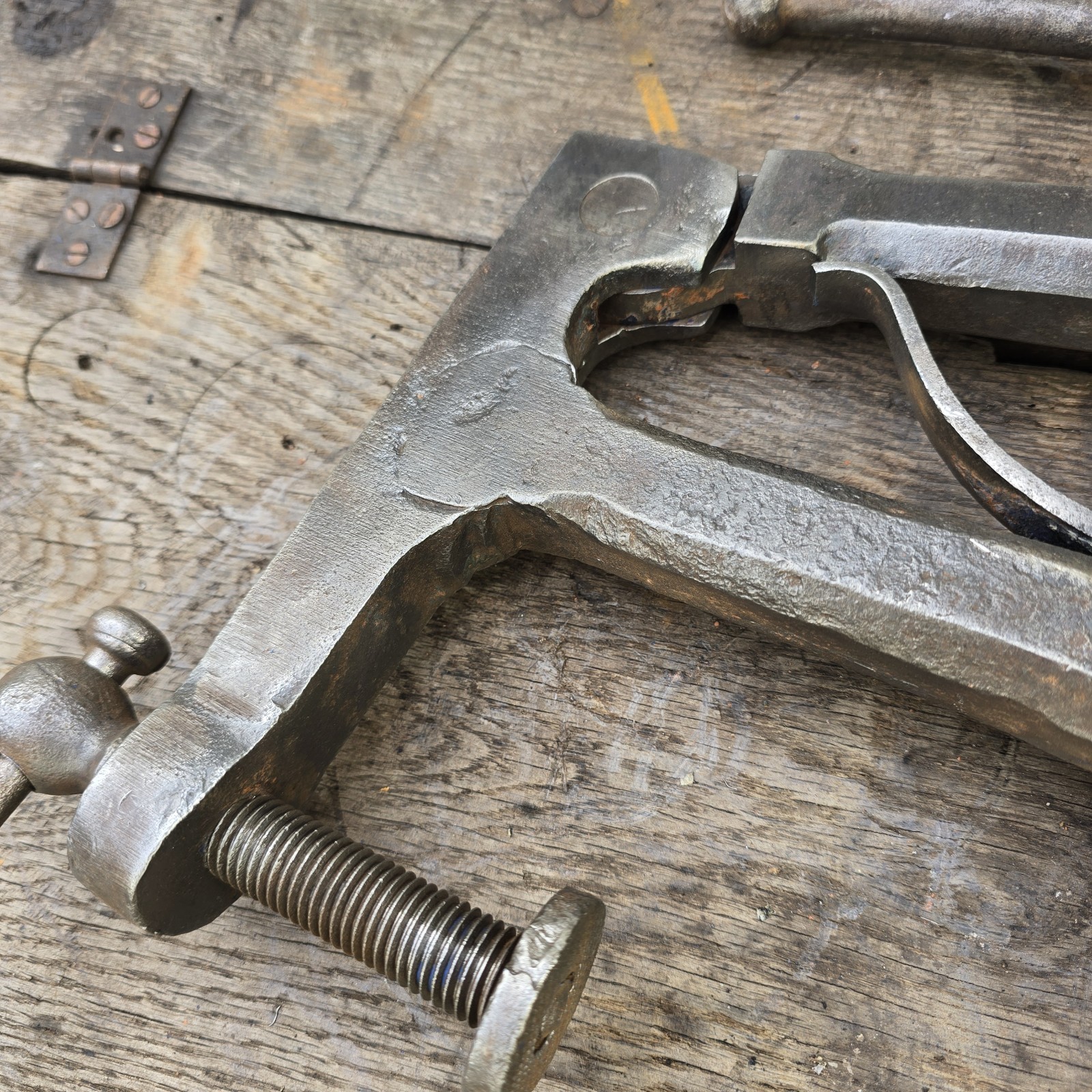Antique Portable Blacksmith’s Clamp-On Bench Vice 4” Jaws Spring Return c1900