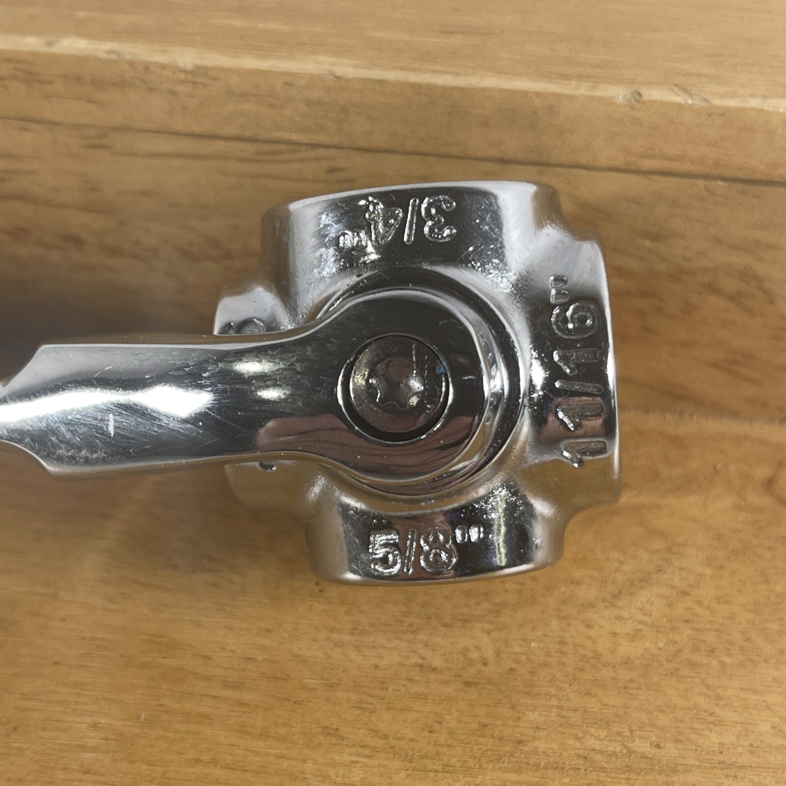 VINTAGE EZTOOLS DOG BONE SOCKET WRENCH METRIC or SAE 8mm/5/16″ -17mm/11/16″