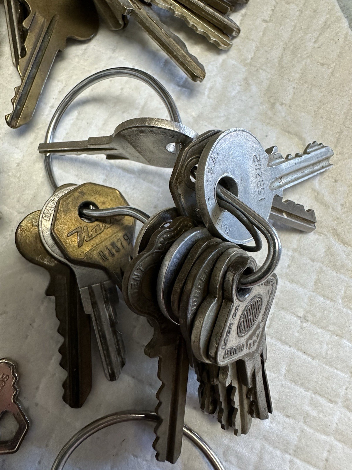 Almost 5 Pounds Old Vintage Keys Padlocks Fobs – Various Types