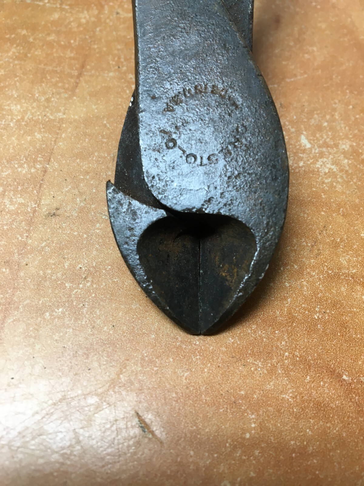 CRESCENT TOOL CO DIAGONAL CUTTERS 542-7 CRESTOLOY CUTTERS JAMESTOWN, NY 7″ long