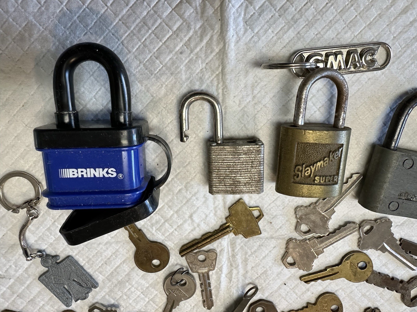 Almost 5 Pounds Old Vintage Keys Padlocks Fobs – Various Types