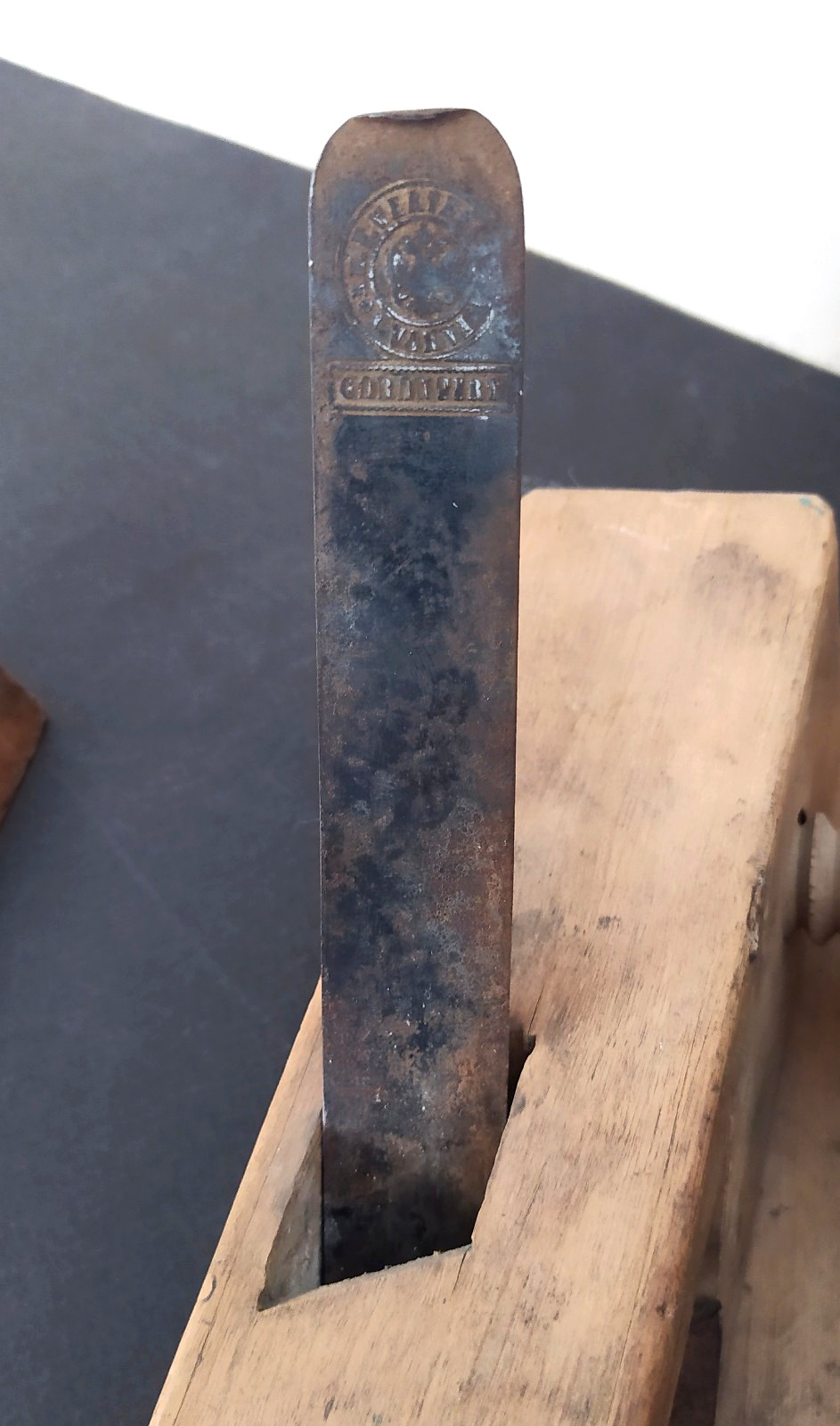 ANTIQUE F. WERTHEIM AUSTRIAN ADJUSTABLE WOODEN PLANE LATE 19th CENTURY.