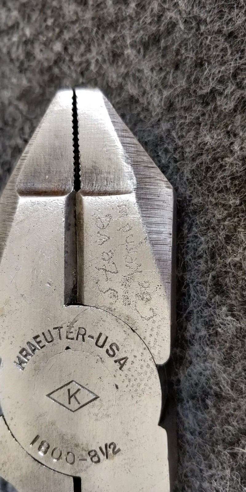 Vtg KRAEUTER 1800 8-1/2″ HEAVY DUTY SIDE CUTTING PLIERS linesman