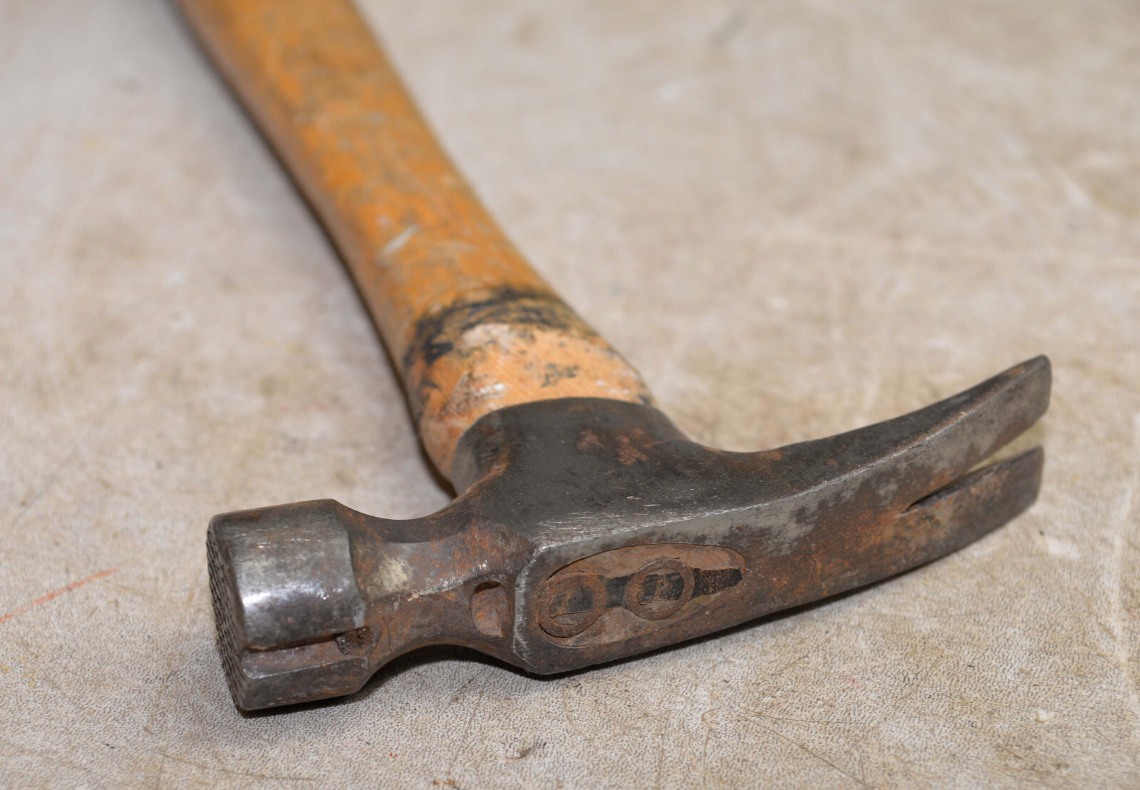 Vintage Rare nail holding Stanley framing hammer unmarked 18″ handle framer tool