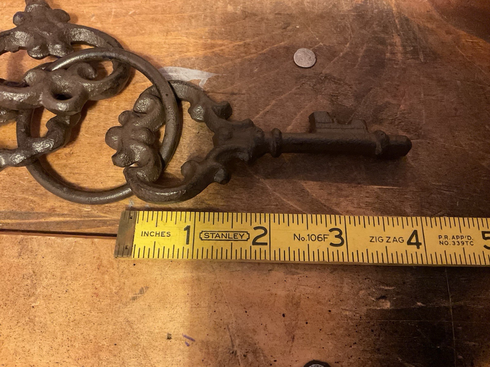 Set of 3 Cast Iron Slightly Ornate 4″ Jailers Keys…Ship Free!