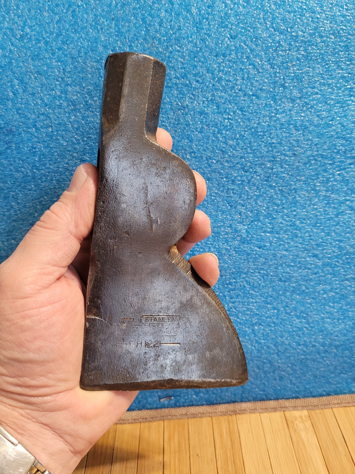 Vtg STANLEY HANDYMAN H 122 1.03 Lb 3.5″Blade Carpenter Hatchet Hammer Axe.OBO