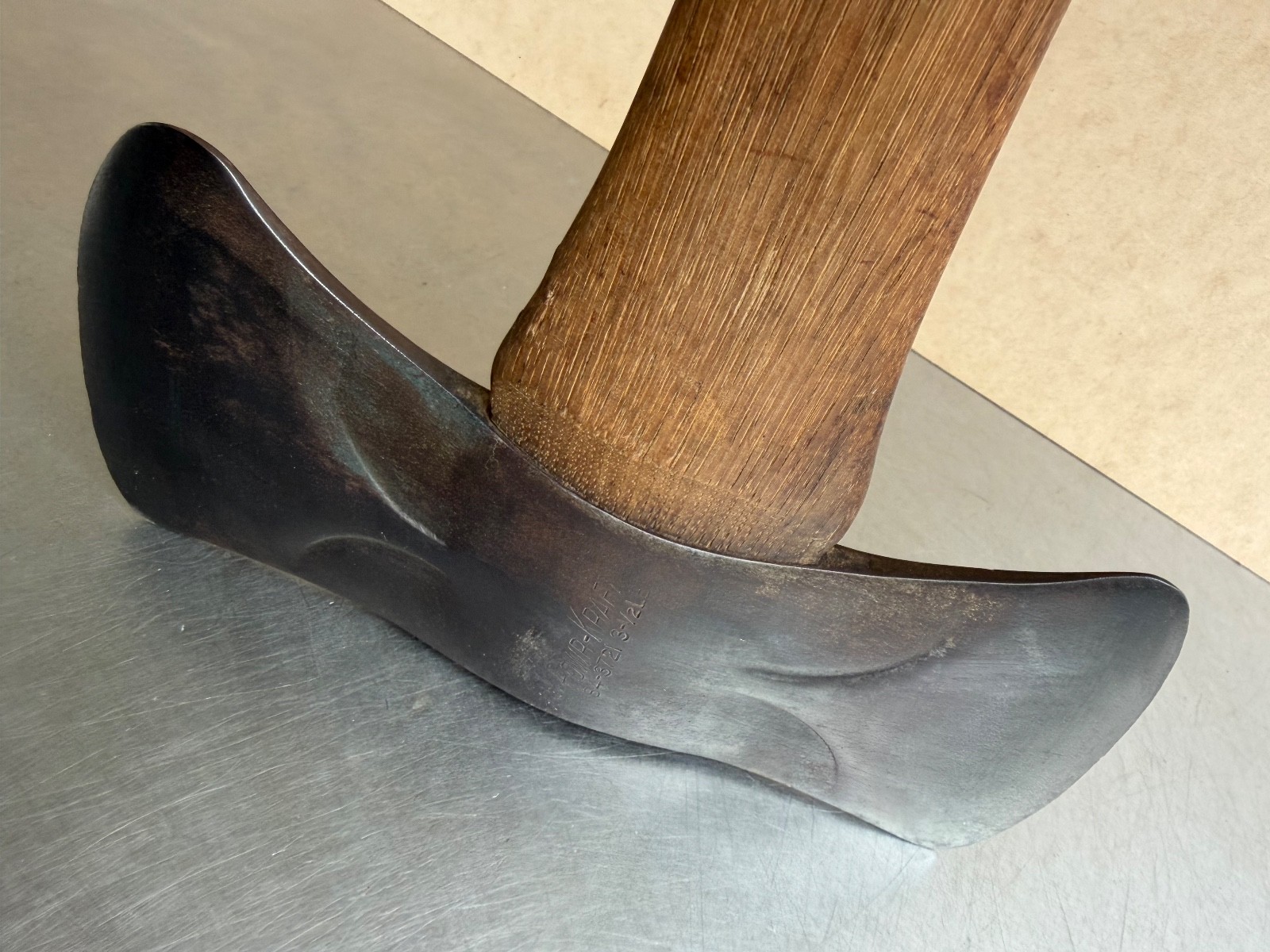 Vintage Power Kraft -Double Bit 84-3/21 3-1/2 Pounds Original 35-1/2″ Handle