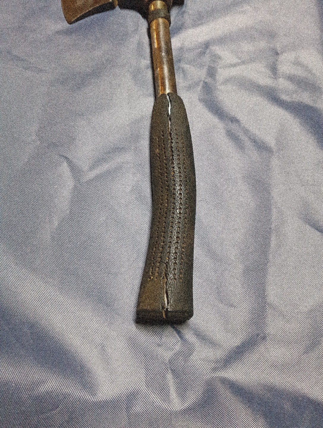 Vntg Unbranded USA Steel Handle Camp Hatchet,1lb. 1. 5 lb,Blk Rubber Grip