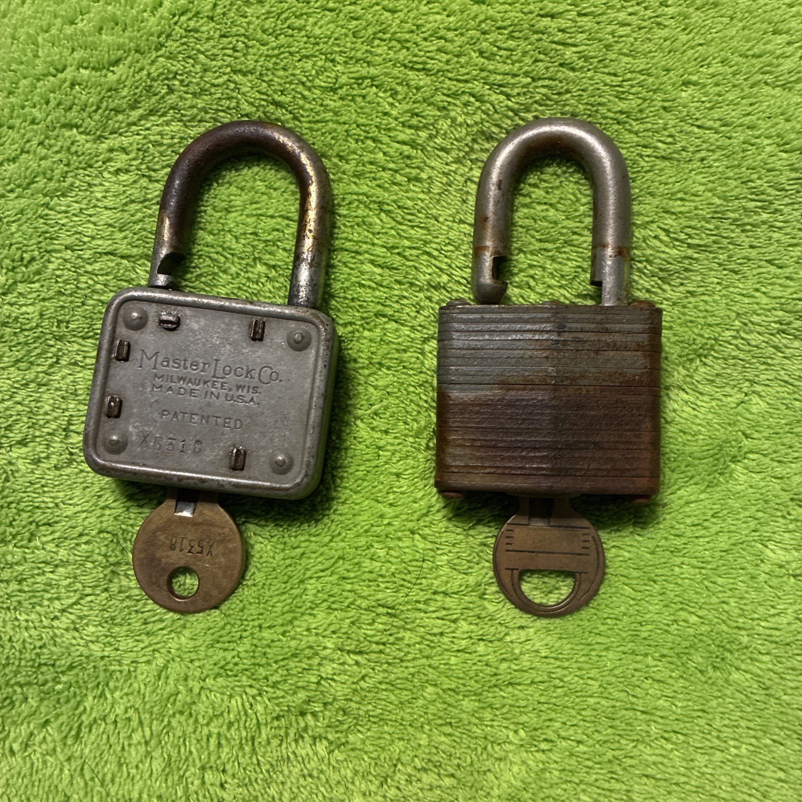 Vintage Master Lock No. 77 & 1 Padlock w/ Original Key Cast Iron Milwaukee USA