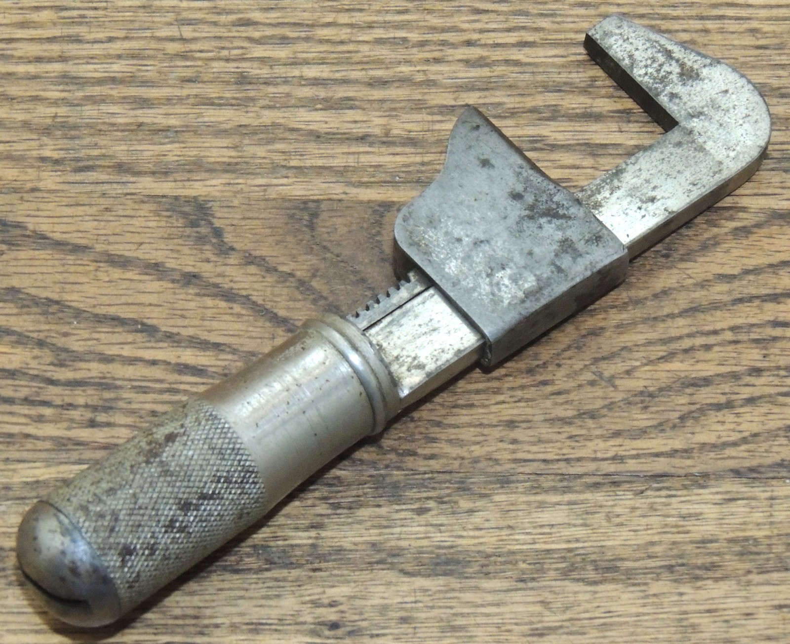 UNCOMMON BENTON 7” QUICK ADJUST WRENCH-ANTIQUE HAND TOOL