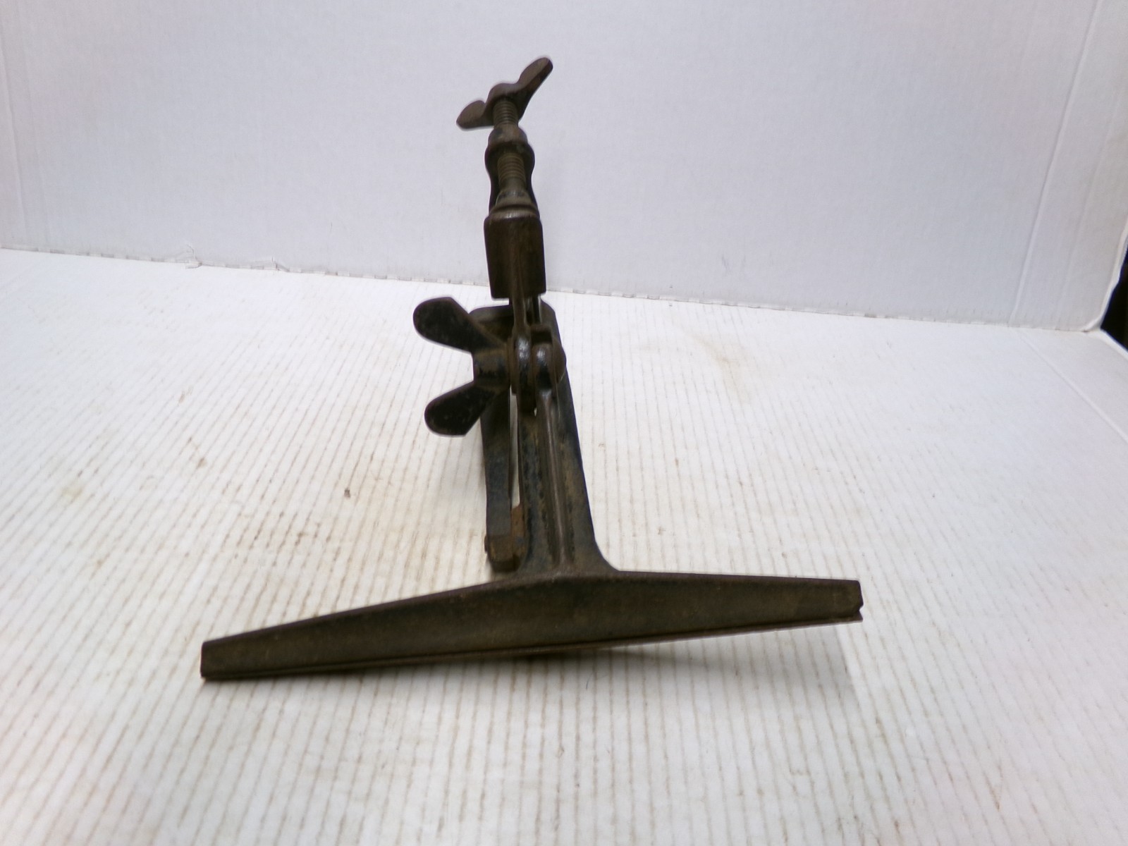 Vintage Hand Saw Sharpening Vise 10″ Jaws