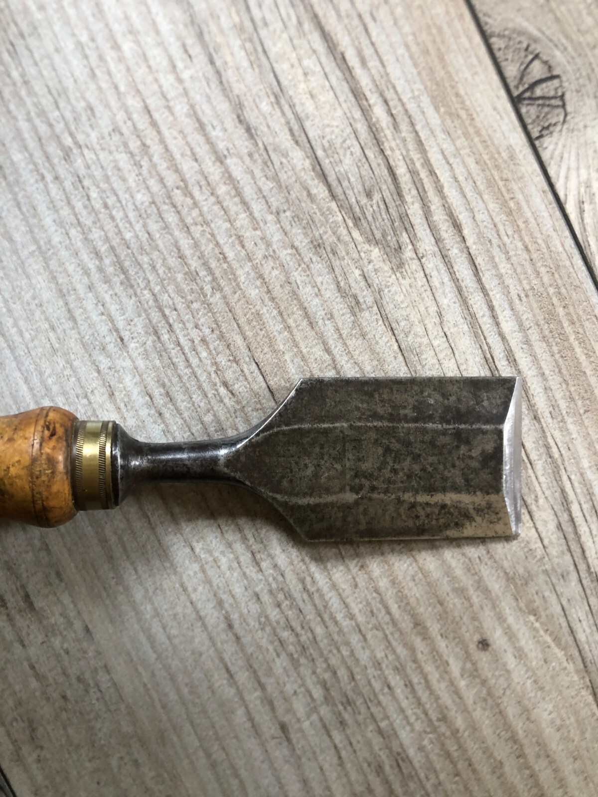 VINTAGE ERIK ANTON BERG ESKILSTUNA 9” X 1 3/4” CHISEL SWEDISH