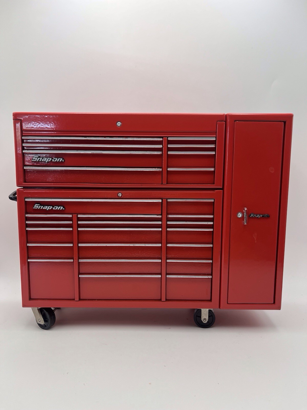 Rare Vintage SNAP-ON Tools Mini Toy Model Wheeled Tool Box Chest collectors tool