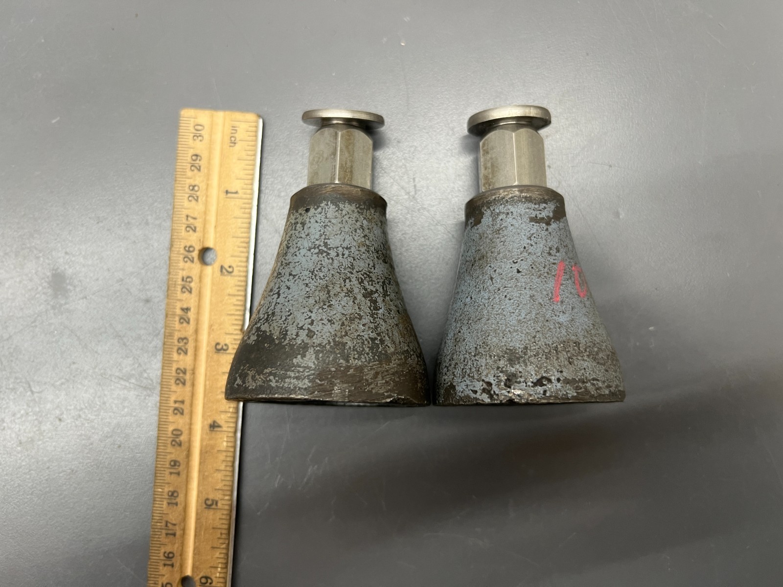 (u) PAIR OF VINTAGE MACHINIST JACKS – 2.25″ BASE – MADE IN USA