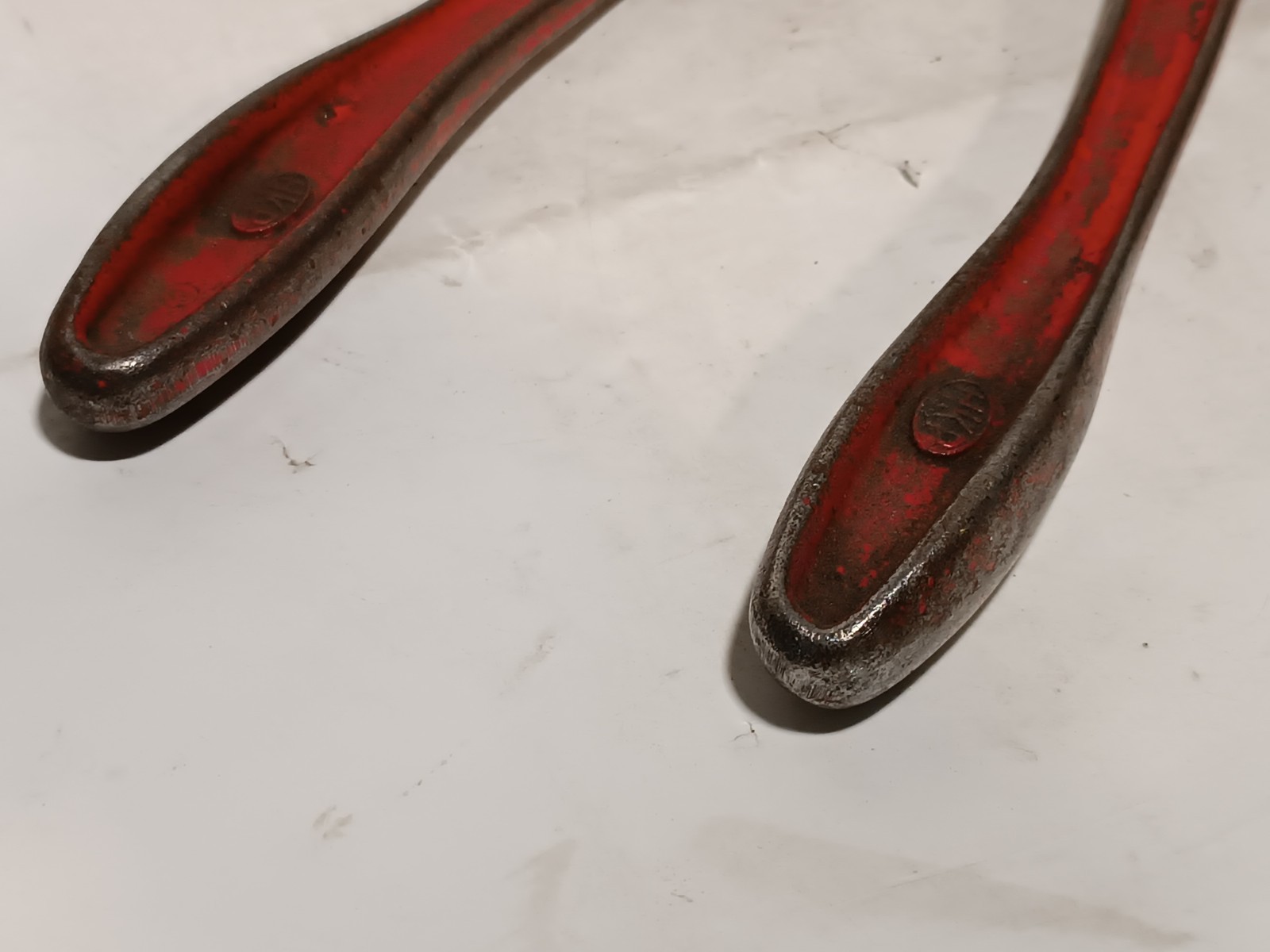 H.K. Porter Inc. (HKP) No. 2 Al/Cu Cable Cutter/ Clipper, vintage/antique, red