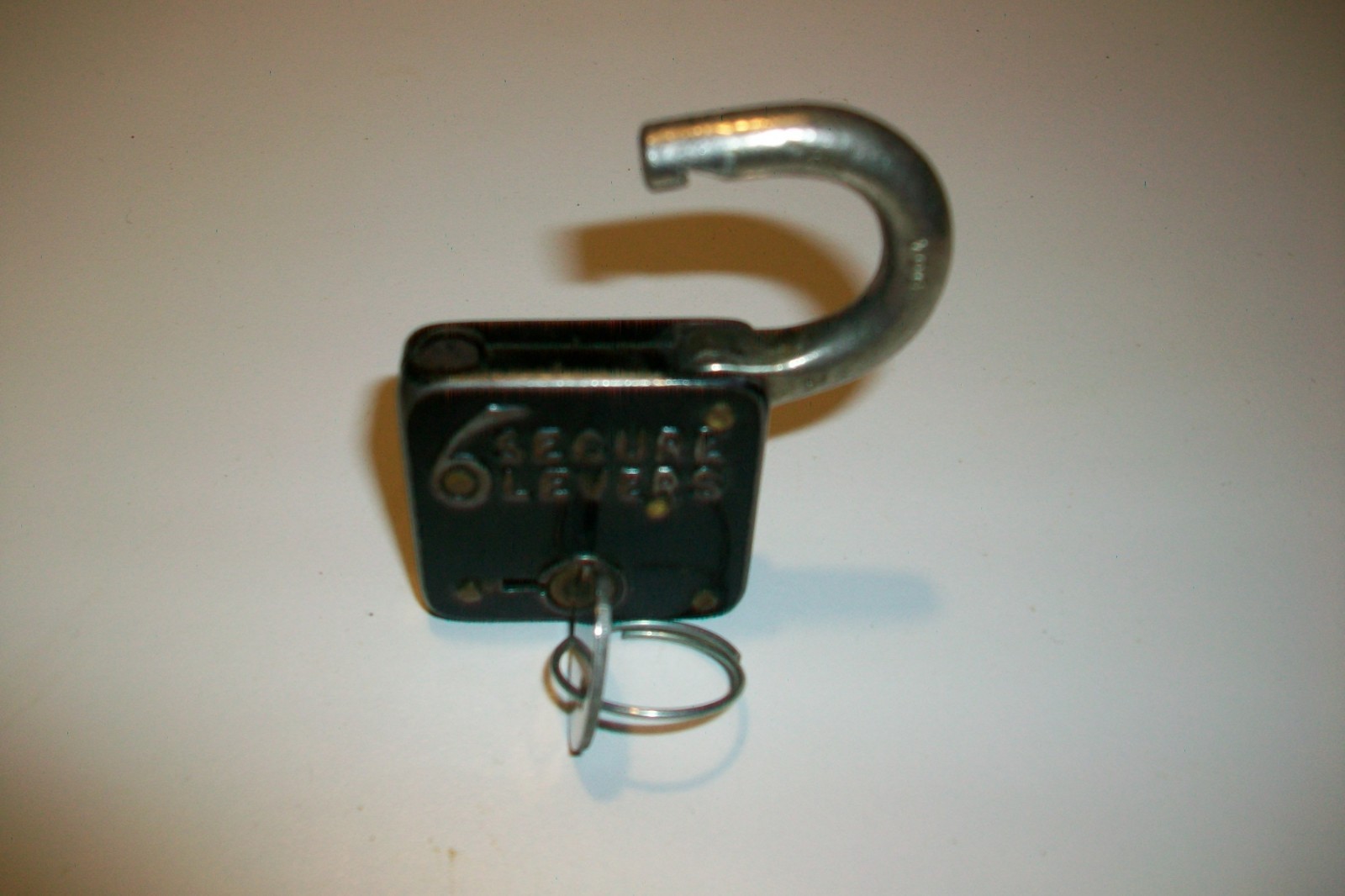 ANTIQUE VINTAGE SECURE 6 LEVERS PADLOCK & KEY.