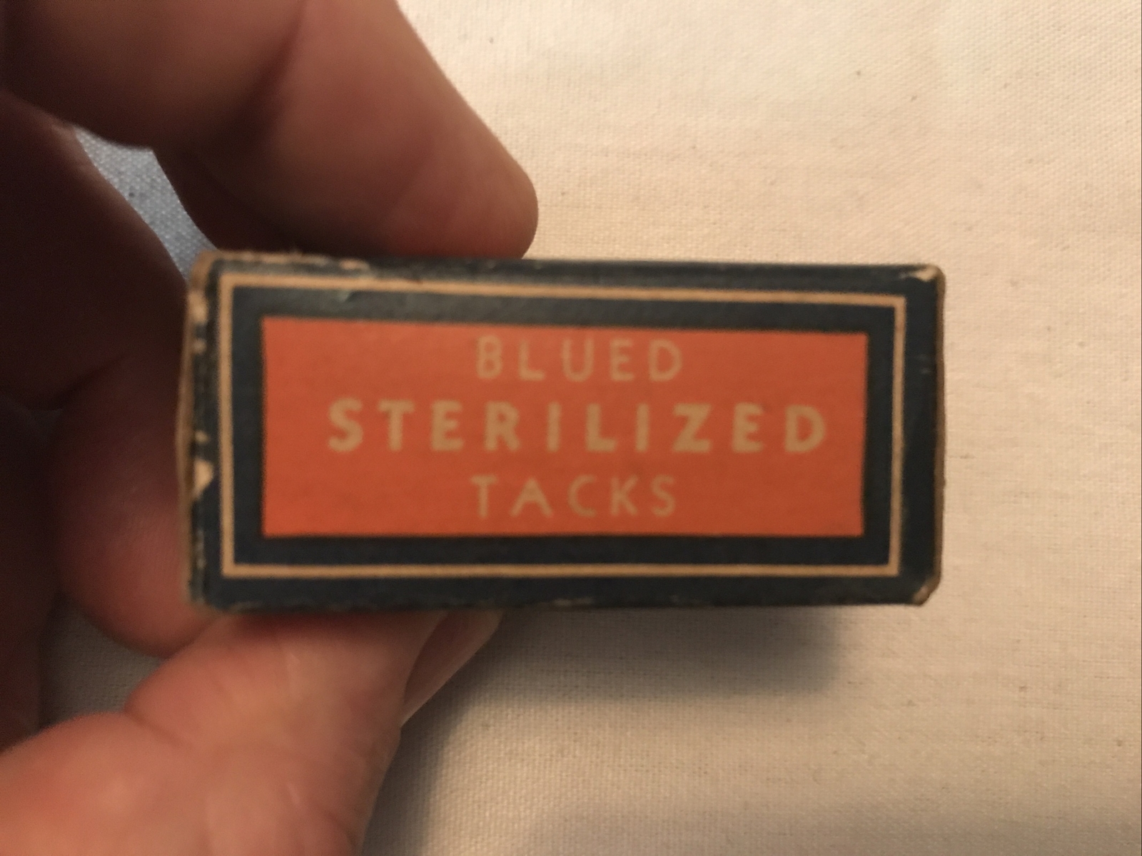 The HOLLAND Mfg. Co. Vintage Carpet Tacks Box, Great Graphics, Baltimore, Md.