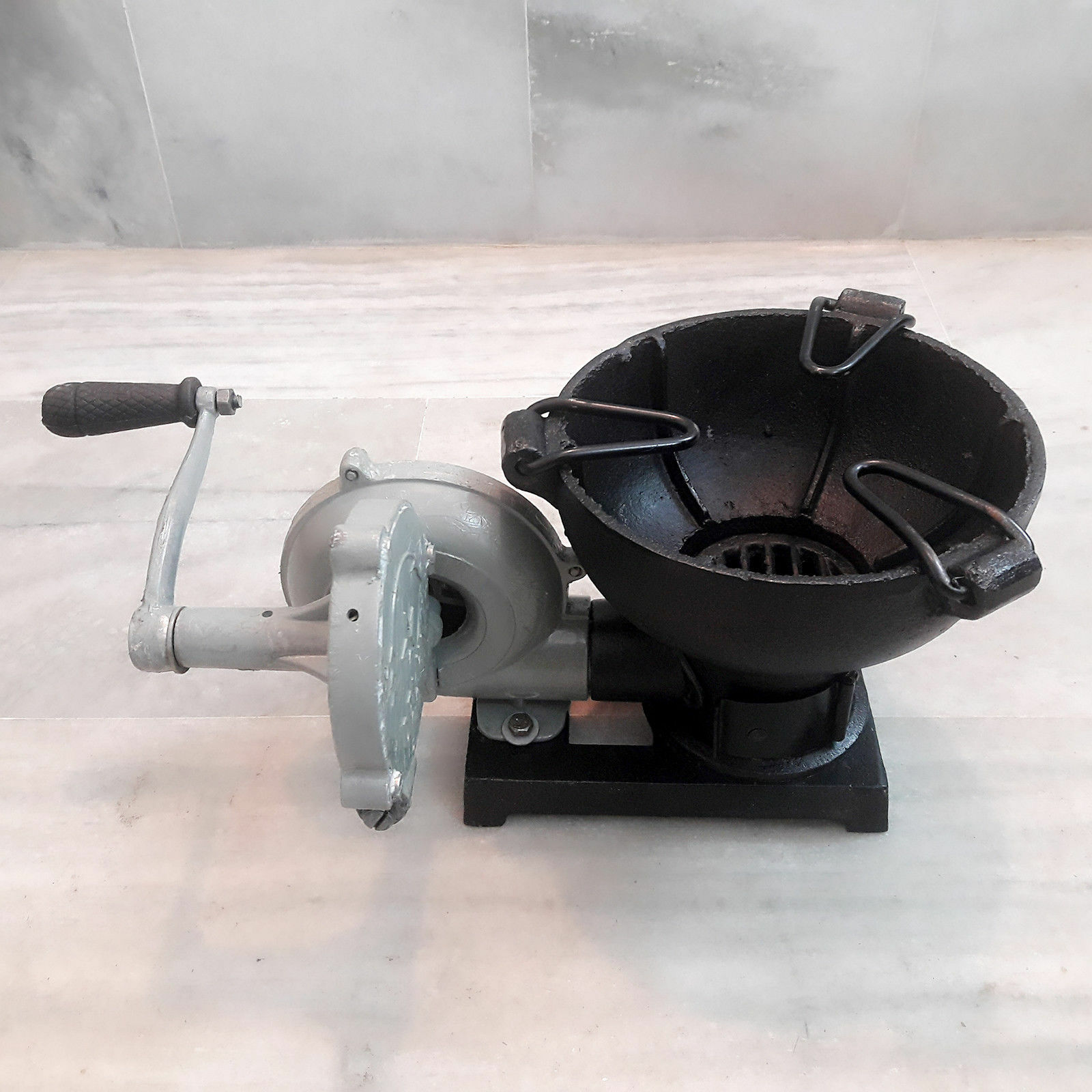 Vintage Style Forge Furnace With Hand Blower Pedal Type Handle Blacksmith Tool