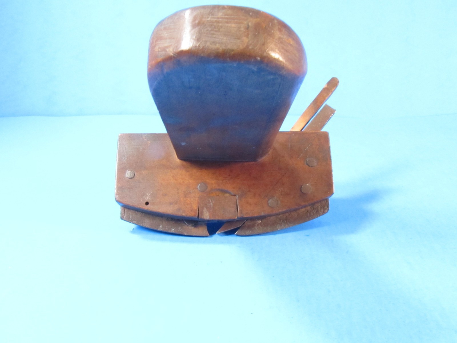unusual & early coachmakers carriage makers compassed wood plow plane 2 nickers