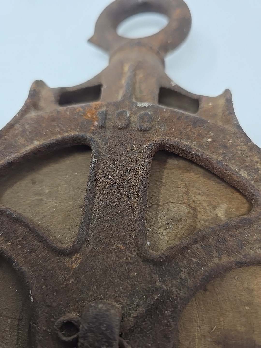 Antique 106 cast iron wood pulley
