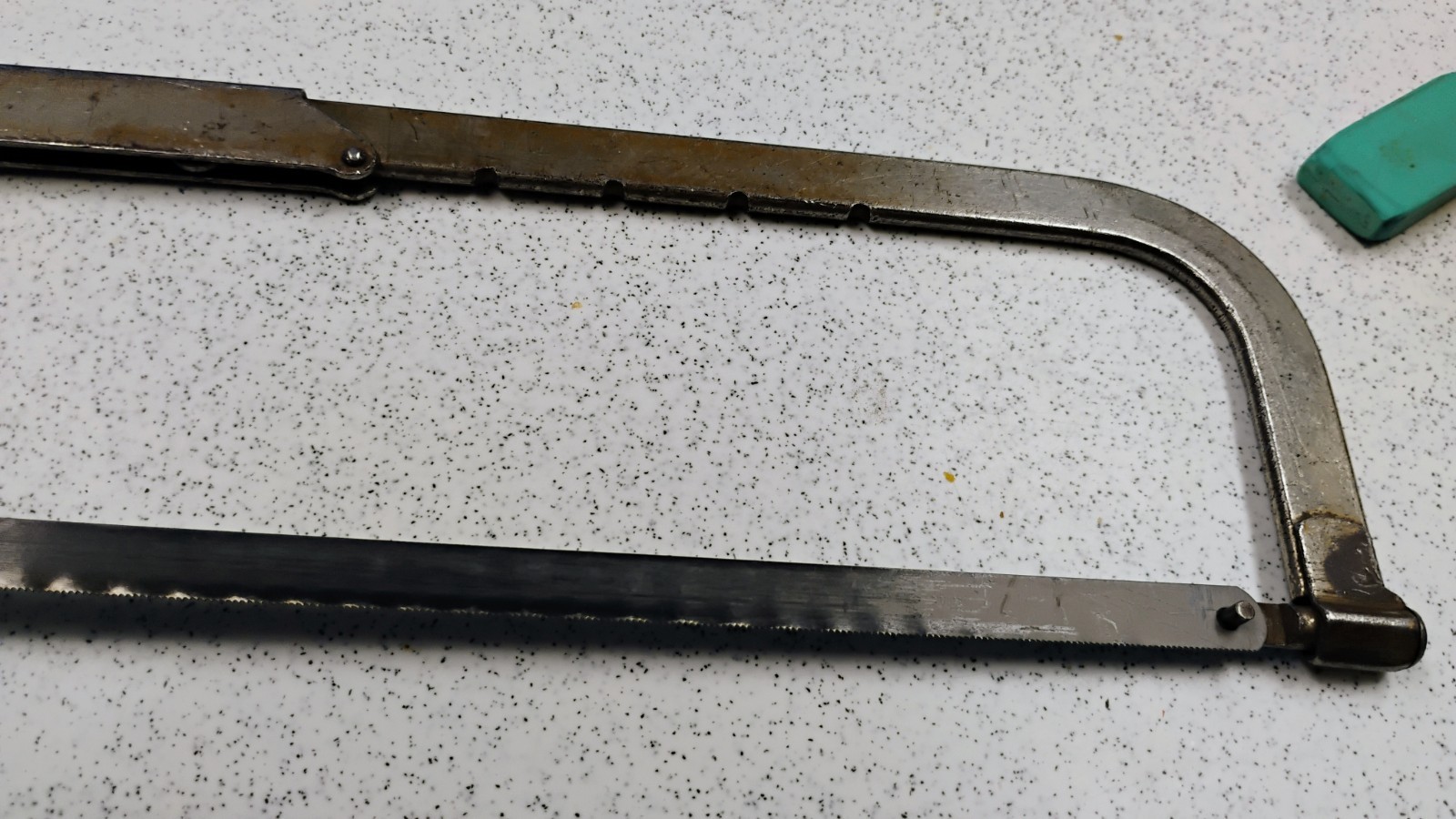 MILLERS FALLS VINTAGE NO 48 HACK SAW 19″ LONG, BLACK HANDLE 20 BLADES LENNOX