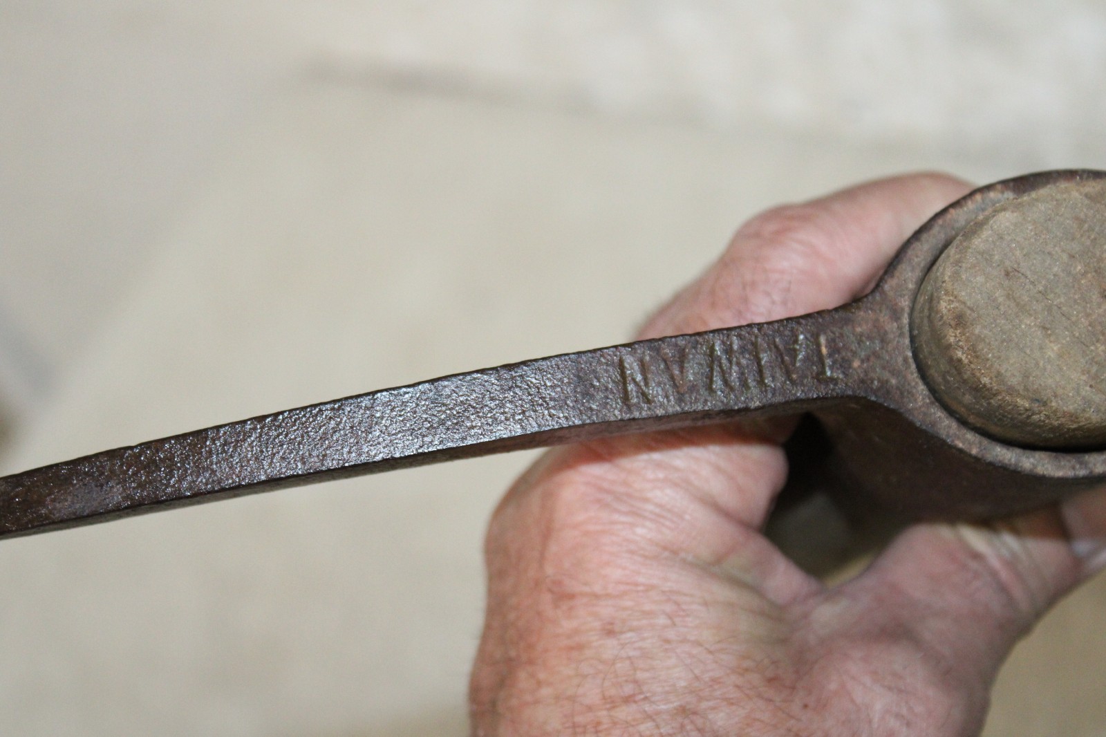 Antique Farm Tool Grub Hoe Pick 16″ Handle Garden Trenching Axe