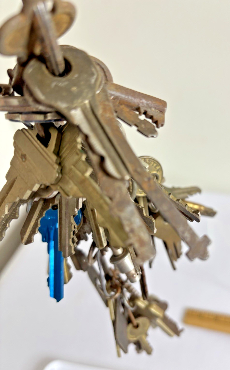 Mixed Lot of Vintage Antique Collectible Skeleton Keys Cut