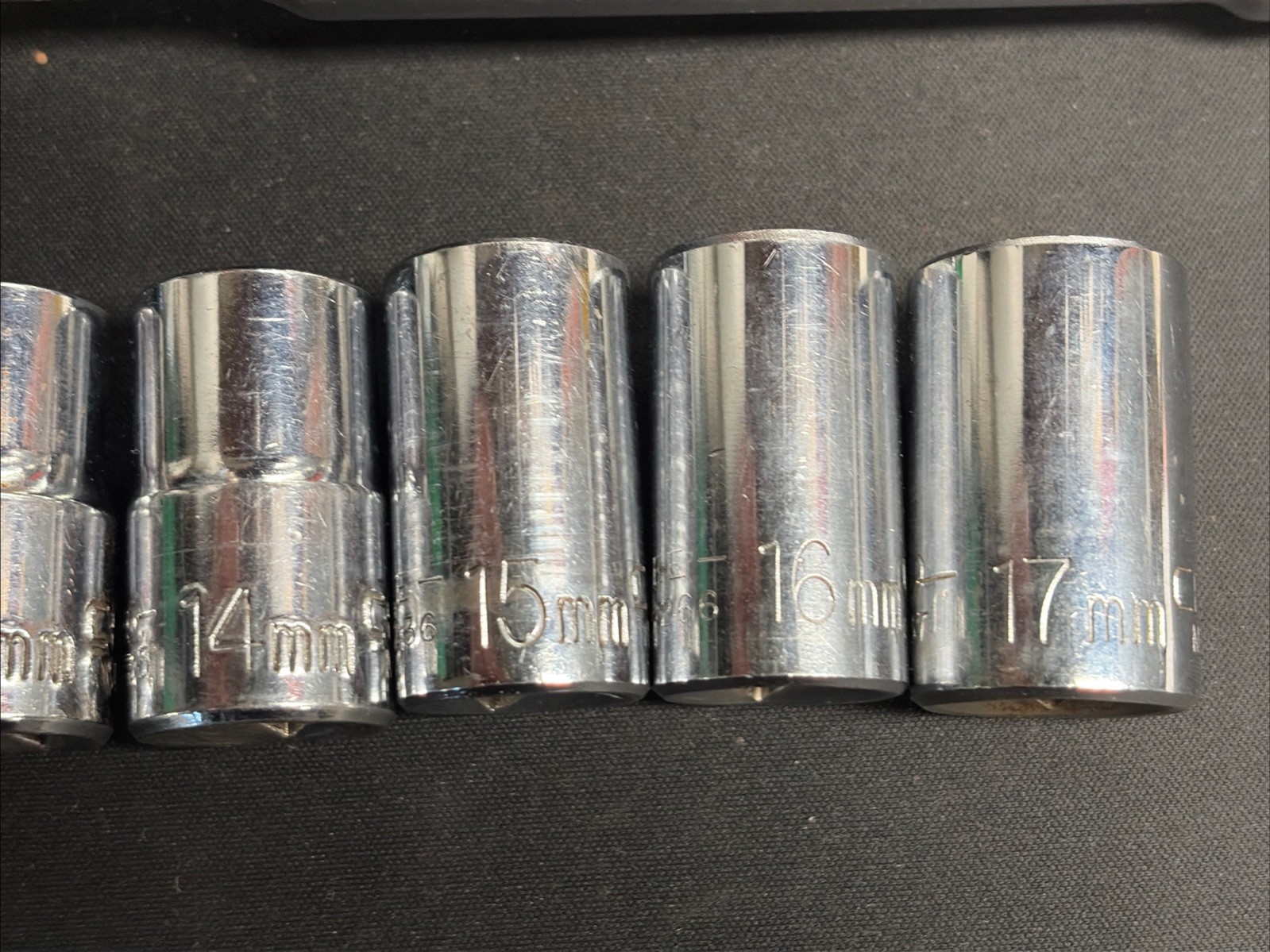Craftsman USA 1/2” Ratchet& 8pc. Socket set Metric 10-17mm EE-Series