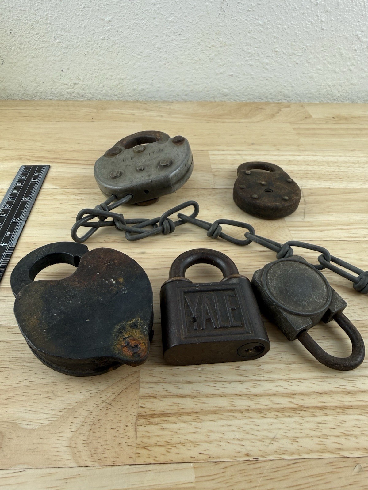 Vintage Metal Packlock Lock Lot, Yale & Towne, Badger, Esquire Lot -NO KEYS