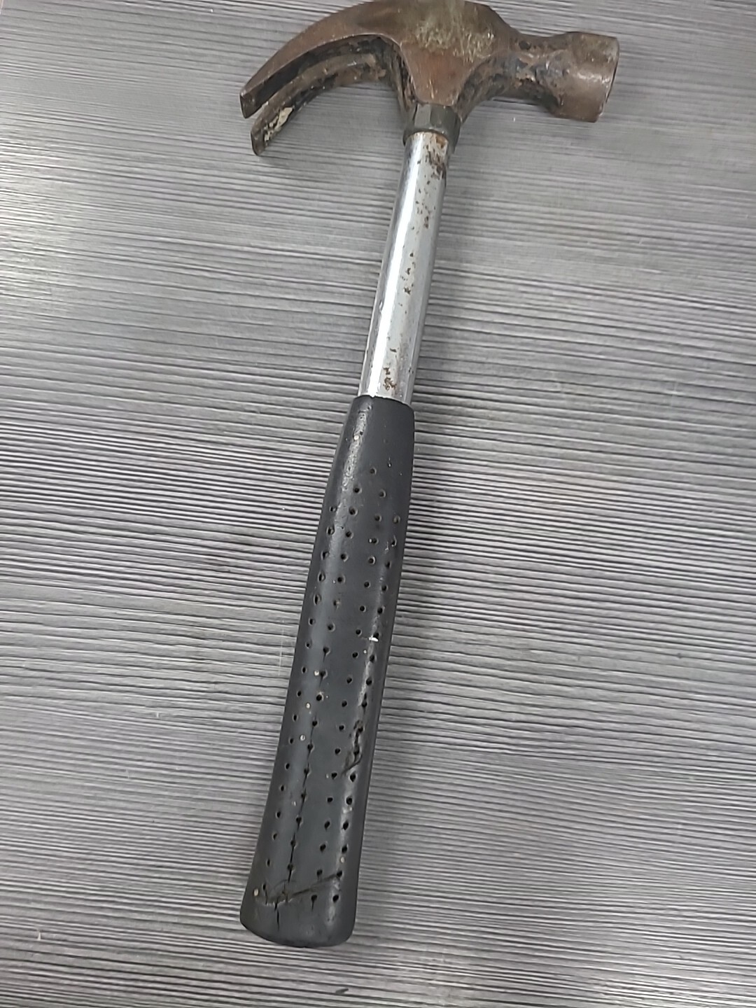 Vintage ALLTRADE rubber metal claw Hammer 20 oz. Orig Handle 12 1/2 inches