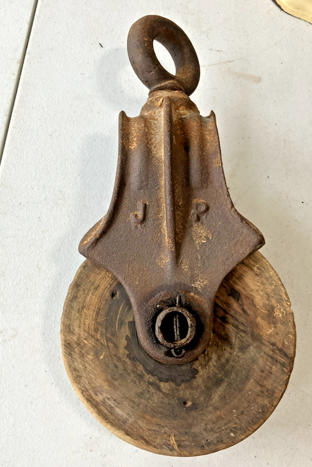 ANTIQUE CAST IRON PULLEY with Swivel & WOODEN Wheel 5.5” VINTAGE FARM DECOR