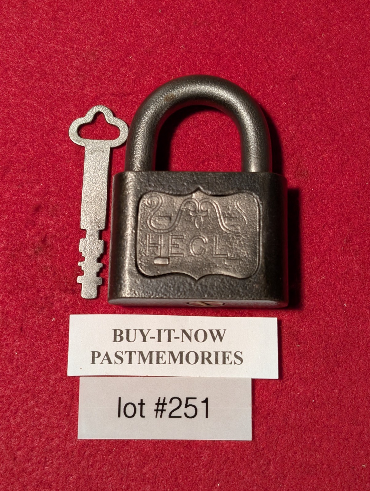 RARE EAGLE “HECLA” CAST IRON PADLOCK w/ KEY, OLD VINTAGE ANTIQUE LOCK LOT #251