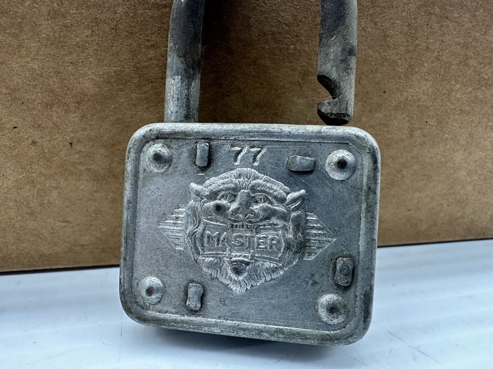 Vintage 77 Master Lock Padlock 1.25″ Hasp Lions Head Logo Milwaukee WI No Key