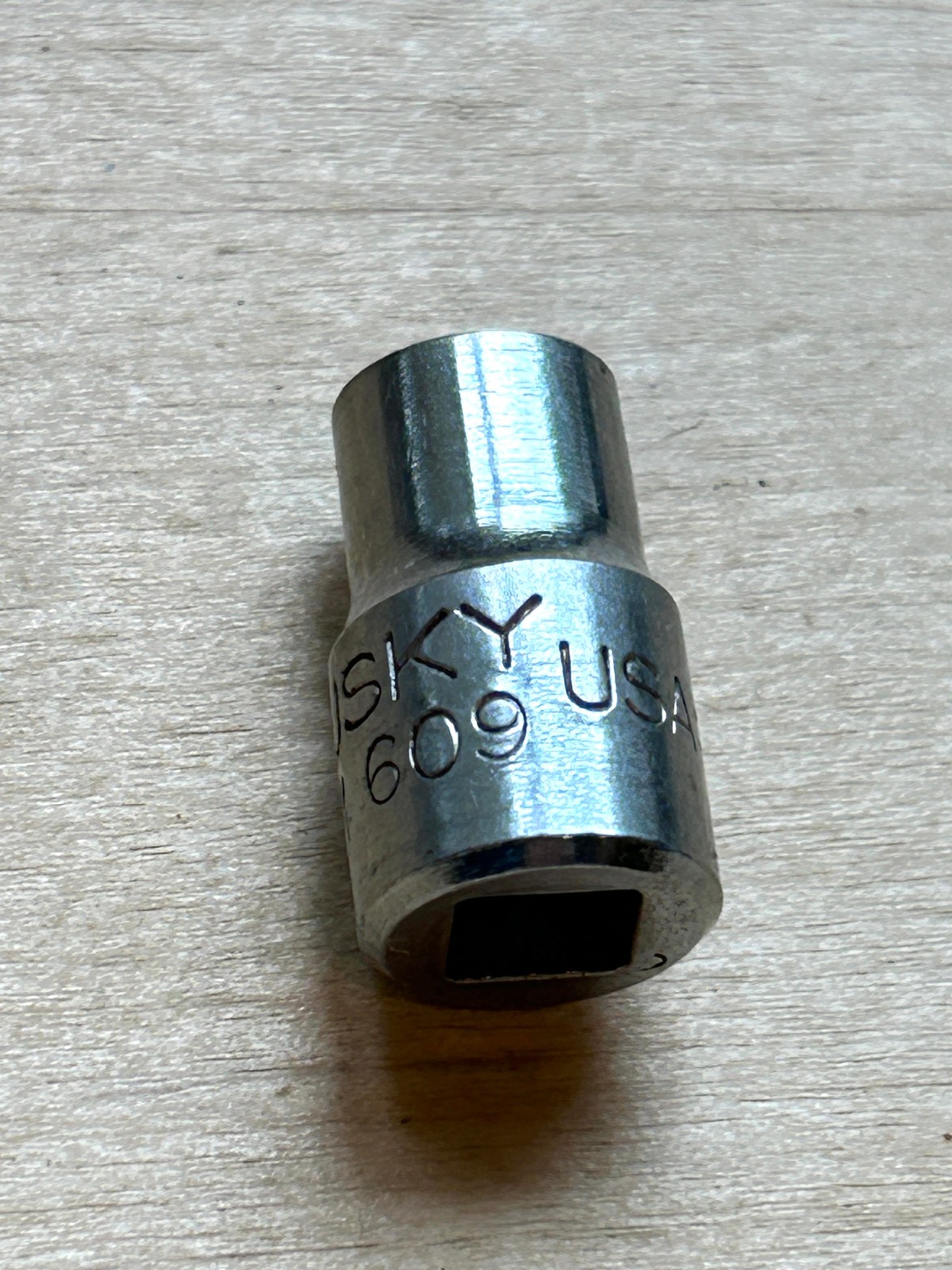 Vintage Husky 9/32” – 6 point Socket – 1/4″ Drive – CM 609