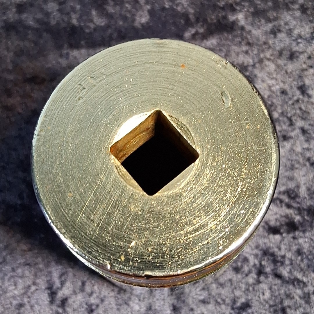 Snap-on Standard S481 Deep Well Socket 1½” SAE 1/2″ Drive 12 Point Chrome USA