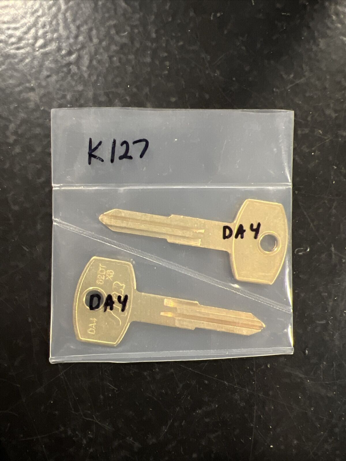 LOT OF TWO PIECE DA4 CLASSIC DATSUN KEY BLANKS VINTAGE AUTO LOCKSMITH 62DT X6