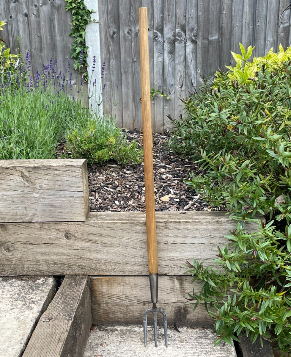 Vintage ELWELL Garden Fork Digging Border Fork Weeding Spud Hoe Tool